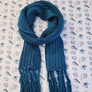 Crochet Knit Fringed Scarf